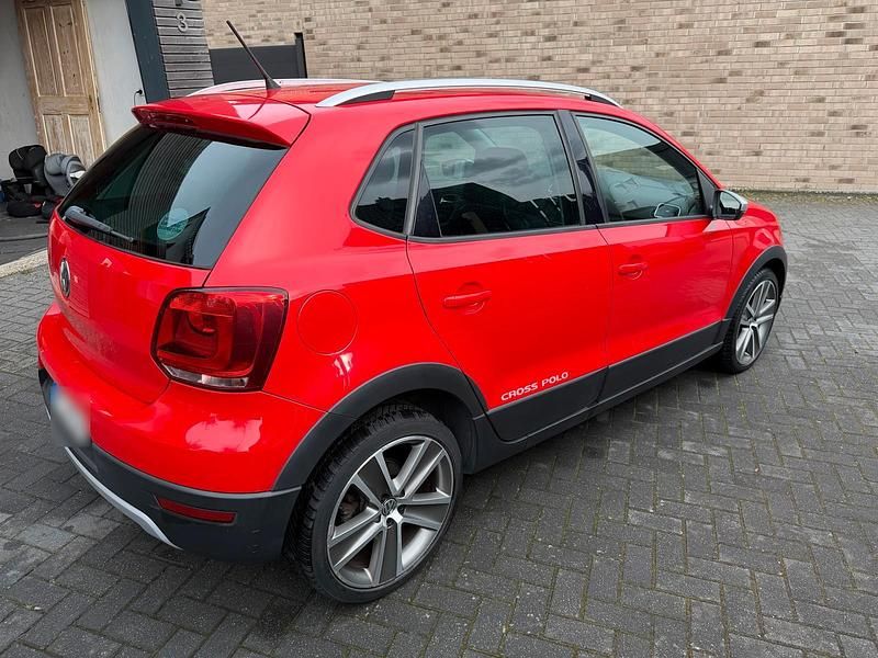 Gebraucht VW Polo Cross 90 PS (66 kW) 2010 Rot Kleinwagen