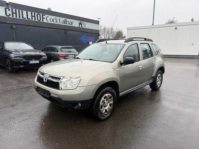 Gebraucht Dacia Duster Lauréate 107 PS (78 kW) 2011 Grau SUV