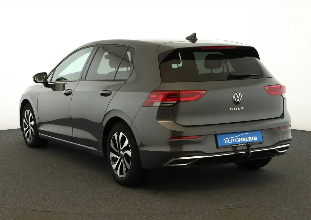 Używany VW Golf Active 150 KM (110 kW) 2023 Szary SUV