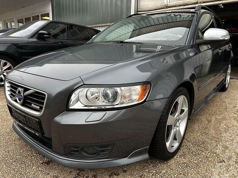 Grau Gebraucht 2011 Volvo V50 R-Design Kombi | 4.299 € (Superpreis) - Bild 1/4