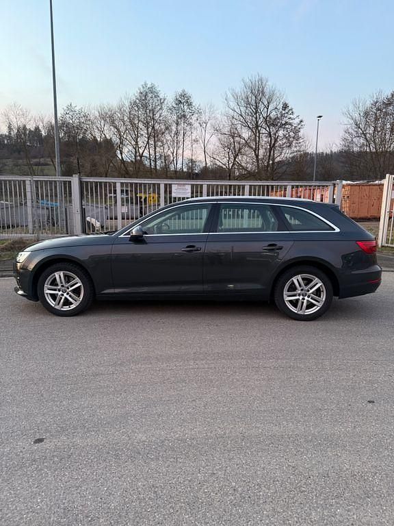 Gebraucht Audi A4 S-Line 150 PS (110 kW) 2016 Grau Kombi