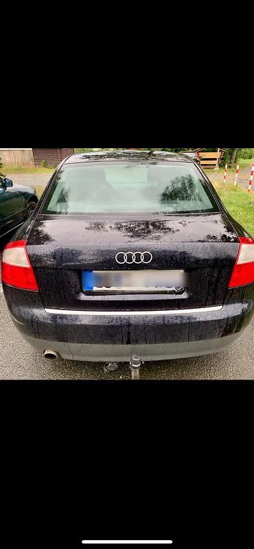 Gebraucht 2001 Audi A4 Limousine | 650 € (Superpreis) - Bild 1/4