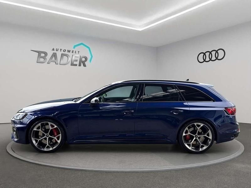 Używany Audi RS4 Competition 450 KM (330 kW) 2024 Niebieski Kombi