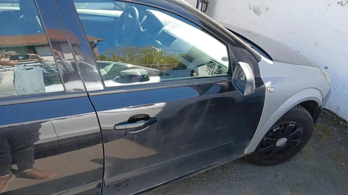Gebraucht Opel Astra 101 PS (74 kW) 2006 Schwarz Kombi
