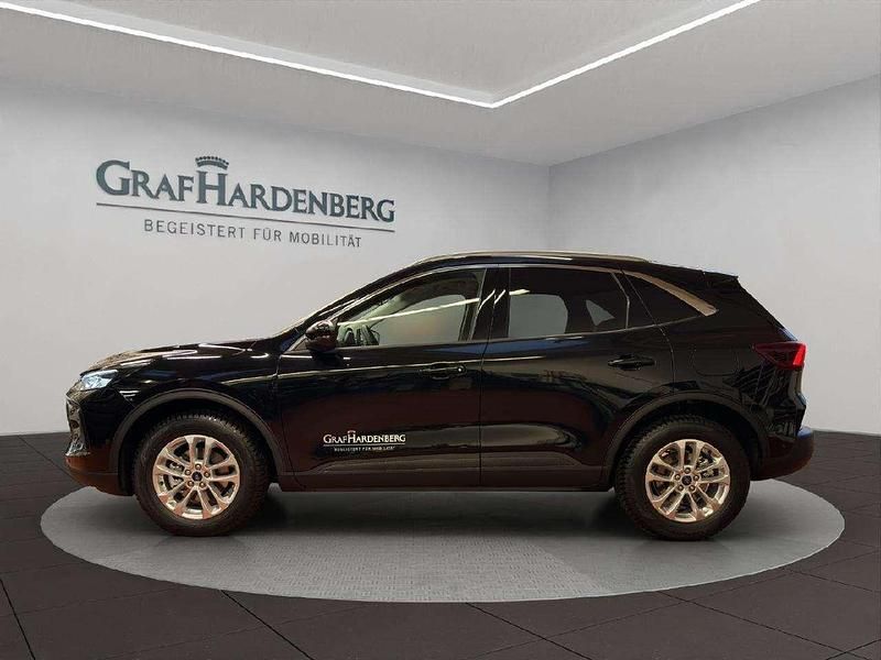 Używany Ford Kuga Titanium 151 KM (111 kW) 2024 Czarny SUV
