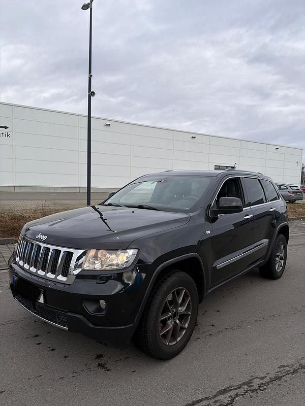 Gebraucht Jeep Grand Cherokee 300 PS (220 kW) 2011 Schwarz SUV