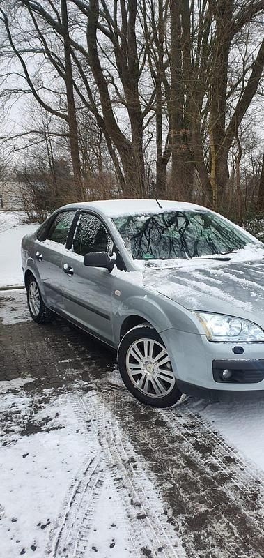 Gebraucht Ford Focus 101 PS (74 kW) 2005 Limousine
