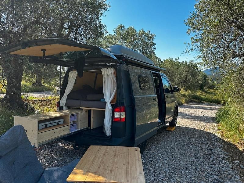 Gebraucht VW Transporter 140 PS (102 kW) 2015 Grau Van