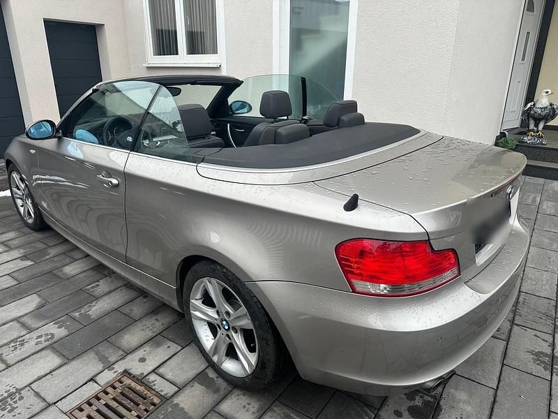 Gebraucht BMW 125 Cabriolet 218 PS (160 kW) 2008 Silber Cabrio