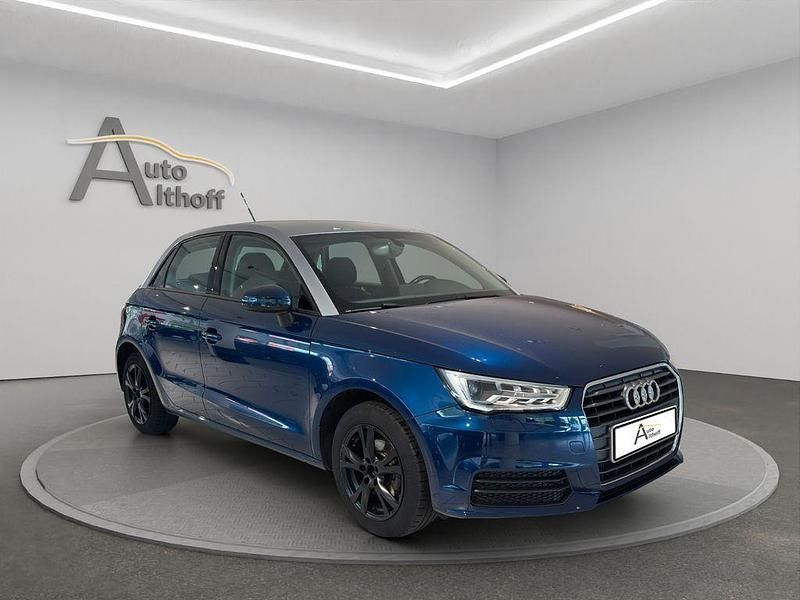 Blau Gebraucht 2015 Audi A1 Sportback Sport Kleinwagen | 11.999 € (Fairer Preis) - Bild 1/4