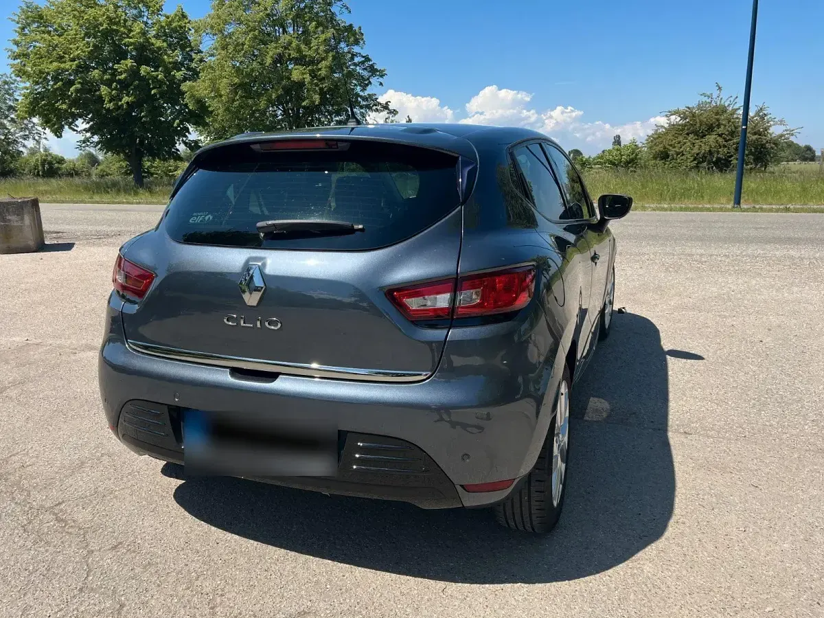 Gebraucht Renault Clio 90 PS (66 kW) 2019 Grau Kleinwagen
