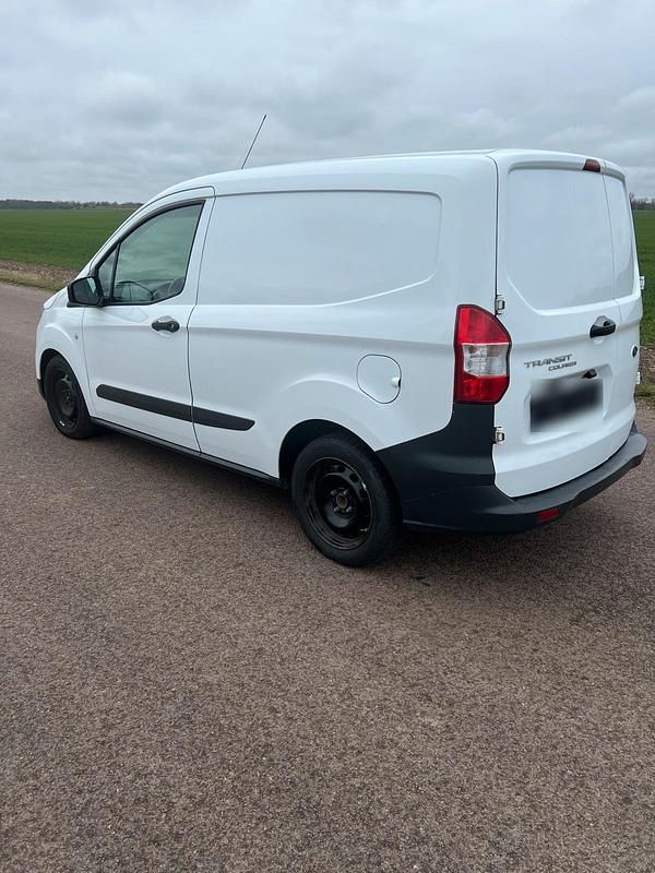 Gebraucht Ford Transit 101 PS (74 kW) 2021 Weiß Van / Kleinbus