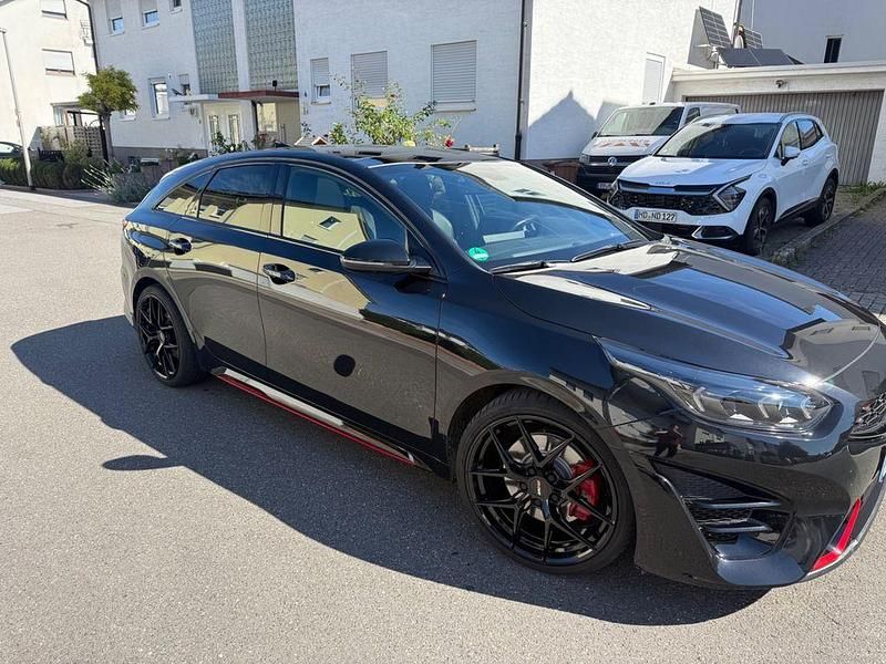 Gebraucht Kia ProCeed GT 204 PS (150 kW) 2023 Schwarz Limousine
