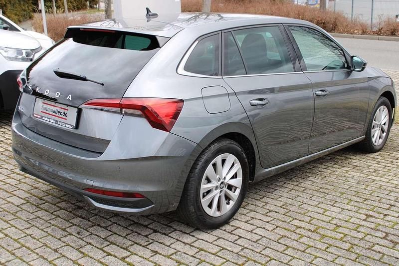 Gebraucht Skoda Scala Selection 116 PS (85 kW) 2025 Graphitegrau metallic Kleinwagen