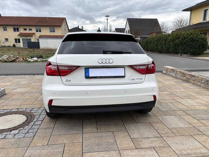 Gebraucht Audi A1 Sportback 95 PS (69 kW) 2023 Weiß Kleinwagen