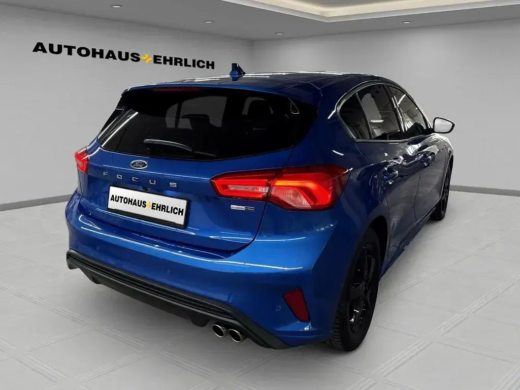 Gebraucht Ford Focus ST-Line 125 PS (91 kW) 2021 Blau Limousine