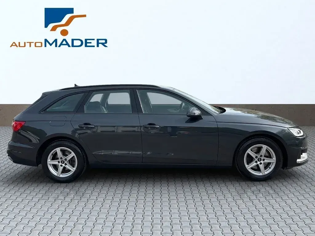 Gebraucht Audi A4 Basis 163 PS (119 kW) 2023 Grau Kombi