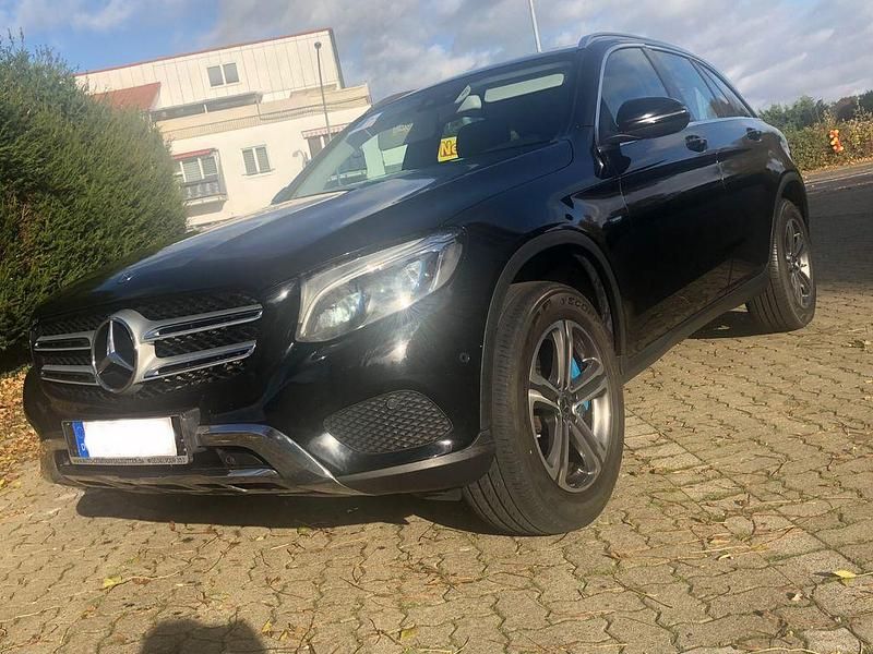 Gebraucht Mercedes GLC350 211 PS (155 kW) 2017 Schwarz SUV