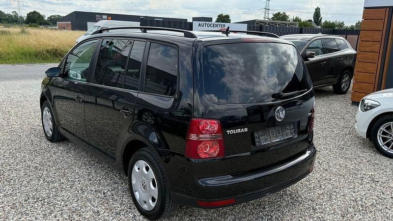 Gebraucht VW Touran Conceptline 140 PS (102 kW) 2009 Schwarz Van / Kleinbus