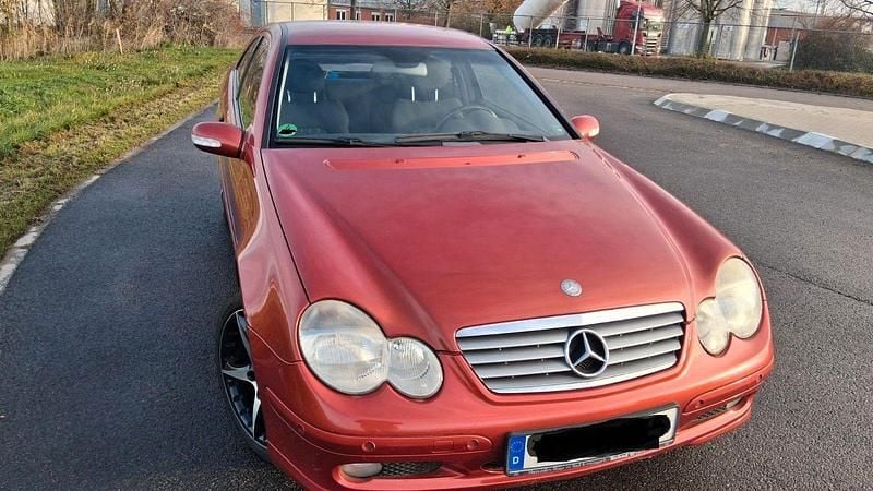 Rot Gebraucht 2002 Mercedes CLC200 Kleinwagen | 2.990 € (Superpreis) - Bild 1/4