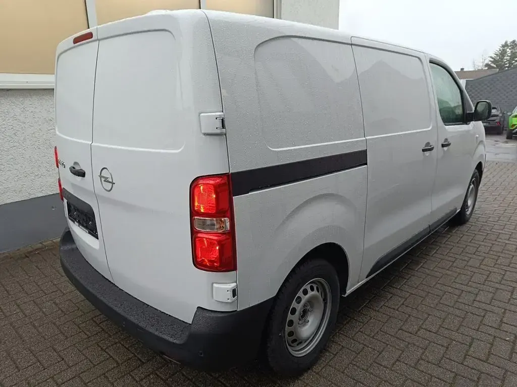 Neu Opel Vivaro-e Combi 120 PS (88 kW) 2026 Weiß Van / Kleinbus