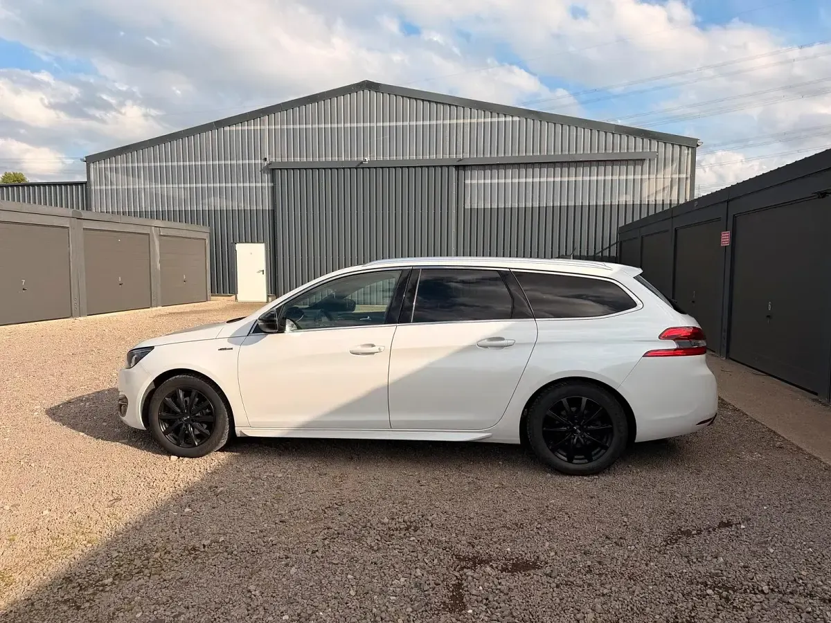 Gebraucht Peugeot 308 GT-line 130 PS (95 kW) 2016 Weiß Kombi