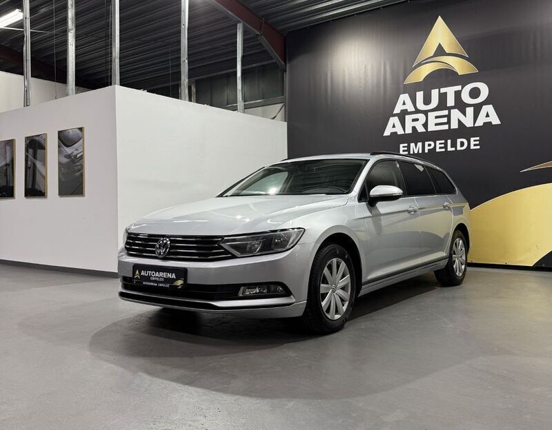 Silber Gebraucht 2015 VW Passat Kombi | 11.499 € (Guter Preis) - Bild 1/4