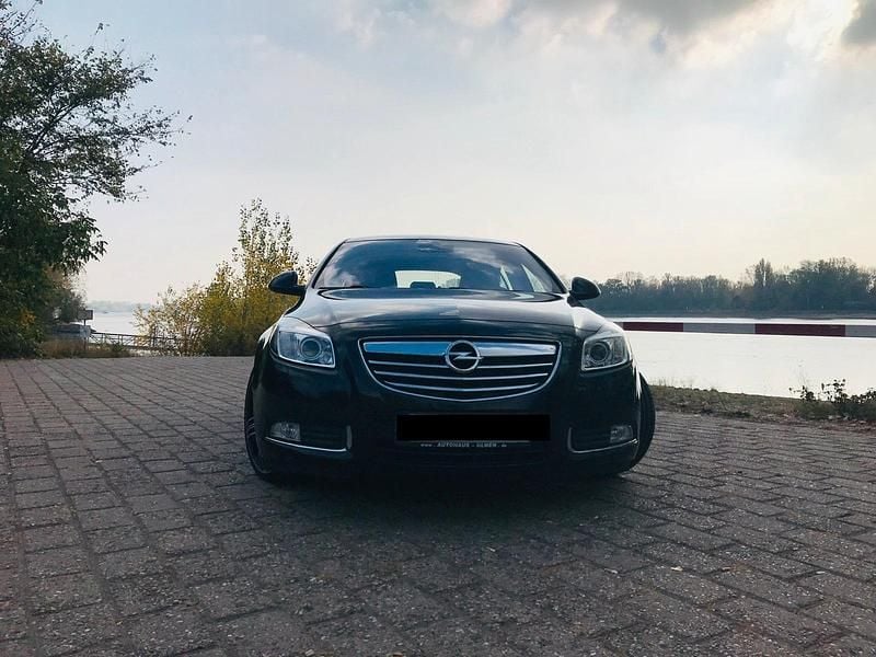 Gebraucht Opel Insignia Innovation 163 PS (119 kW) 2011 Schwarz Limousine
