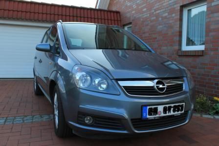 Gebraucht Opel Zafira 141 PS (103 kW) 2005 Grau metallic Van / Kleinbus