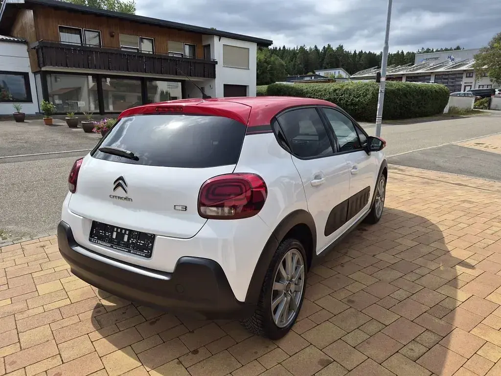 Gebraucht Citroën C3 Shine 102 PS (75 kW) 2019 Weiß Kleinwagen