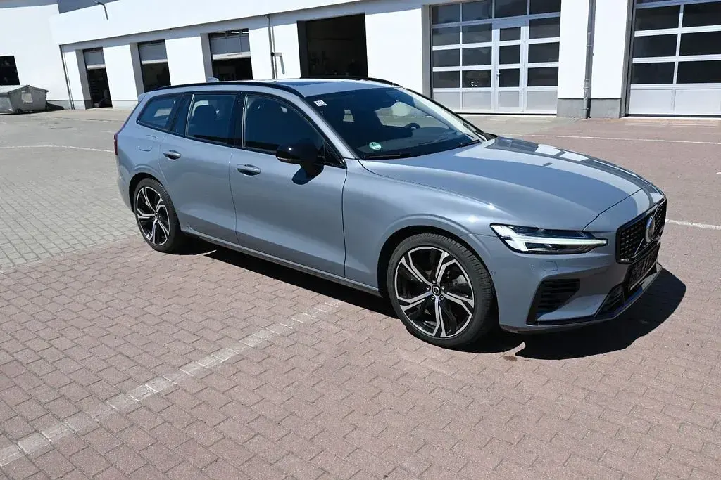 Gebraucht Volvo V60 Ultimate 455 PS (334 kW) 2023 Grau Kombi