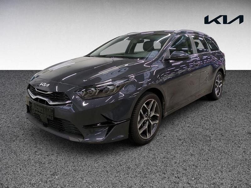 Pentametal (metallic) Gebraucht 2025 Kia Ceed Sportswagon Spirit Kombi | 24.930 € (Fairer Preis) - Bild 1/4