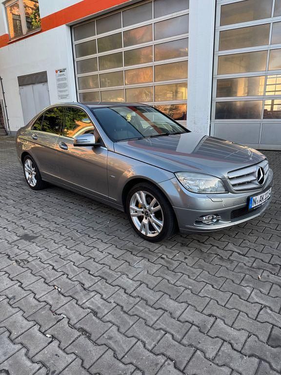 Grau Gebraucht 2009 Mercedes 250 Edition Limousine | 6.999 € - Bild 1/4