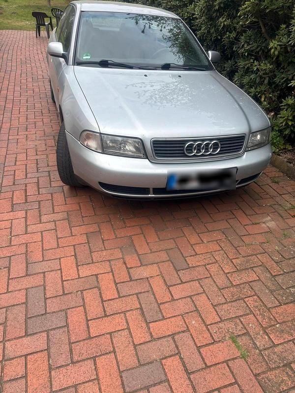 Second-hand Audi A4 125 CP (91 kW) 1997 Gri Berlinǎ