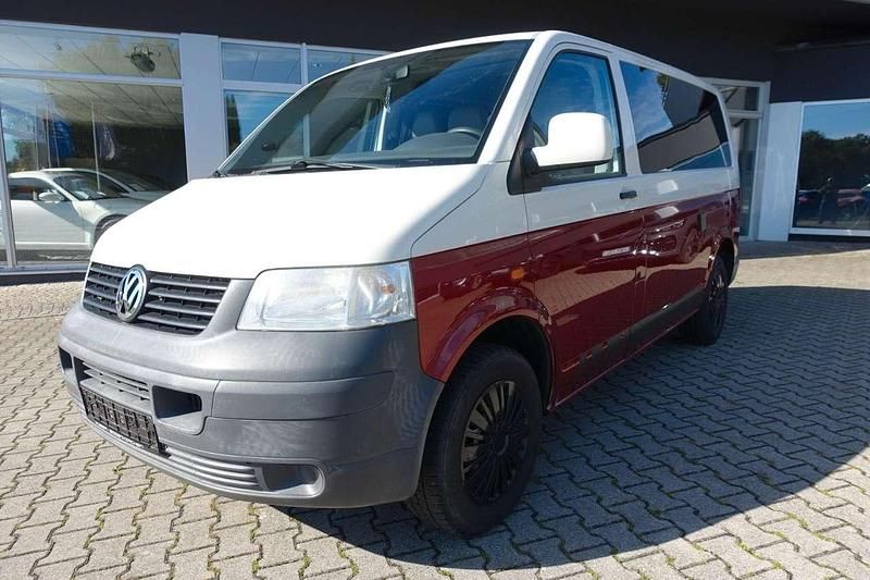 Gebraucht VW Caravelle 131 PS (96 kW) 2007 Weiß/rot Van / Kleinbus