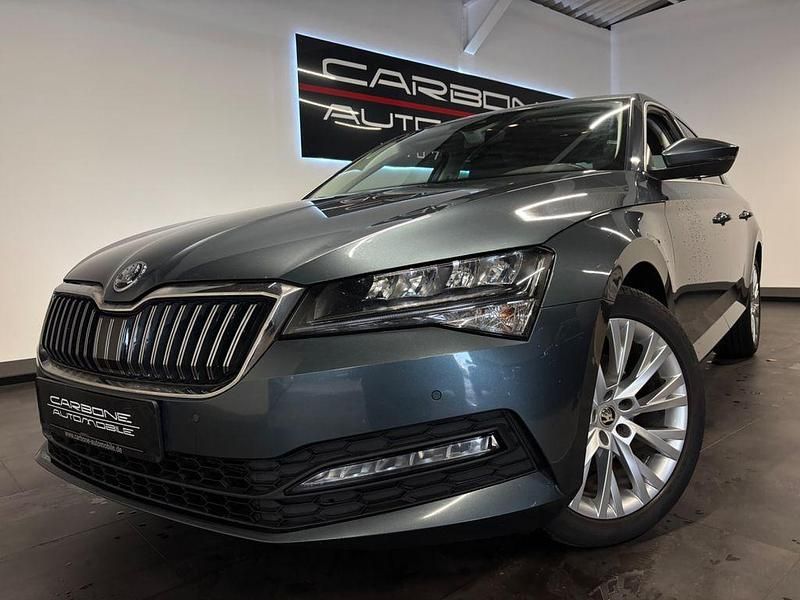 Grau Gebraucht 2021 Skoda Superb Ambition Limousine | 19.900 € - Bild 1/4