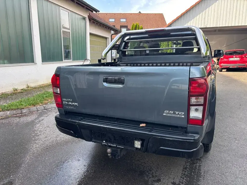 Gebraucht Isuzu D-Max 163 PS (119 kW) 2013 Grau SUV