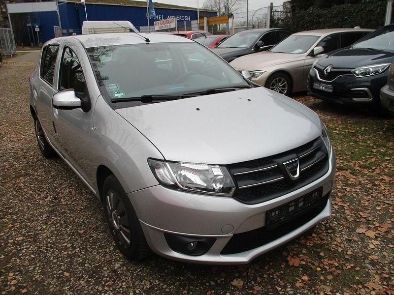 Gebraucht Dacia Sandero Lauréate 75 PS (55 kW) 2013 Silber Kleinwagen
