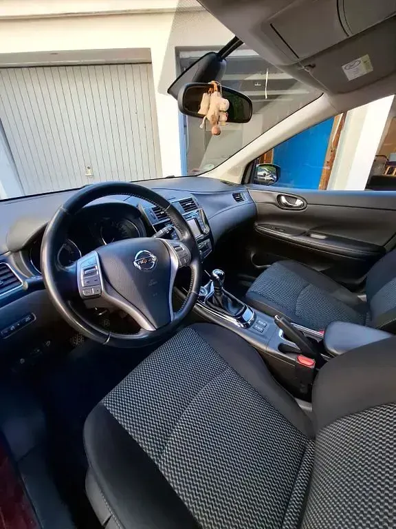 Gebraucht Nissan Pulsar Acenta 116 PS (85 kW) 2014 Rot Kleinwagen