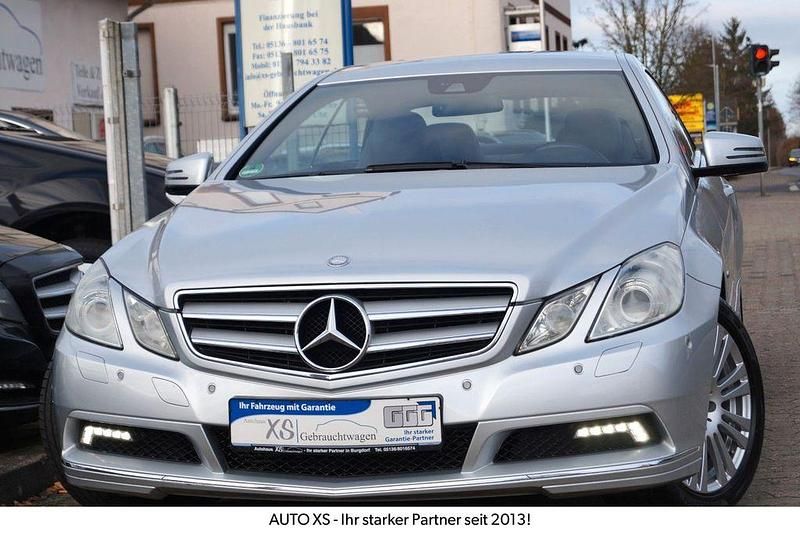 Gebraucht Mercedes E250 Avantgarde 204 PS (150 kW) 2010 Silber Coupé
