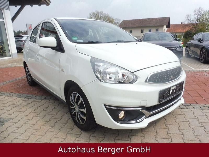 Gebraucht Mitsubishi Space Star Basis 71 PS (52 kW) 2018 Weiß Kleinwagen