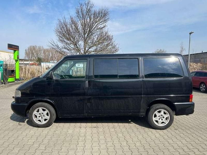 Gebraucht VW T4 102 PS (75 kW) 1998 Deep black Van
