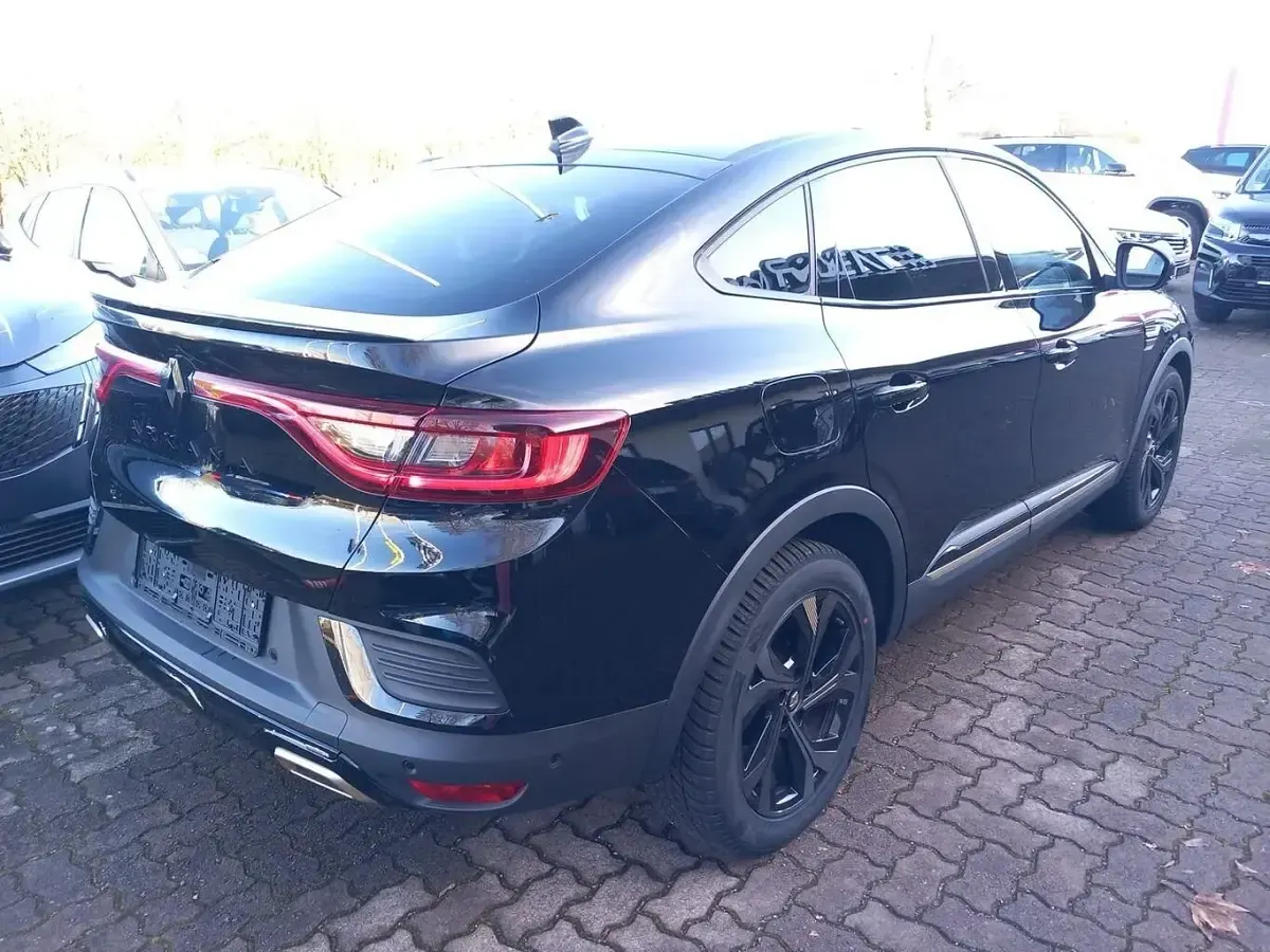 Gebraucht Renault Arkana Engineered 143 PS (105 kW) 2022 Schwarz metallic SUV