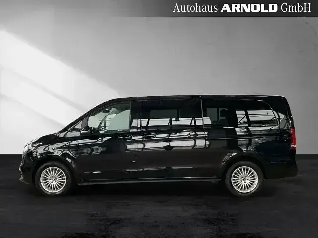 Gebraucht Mercedes V300 Avantgarde Edition 237 PS (174 kW) 2024 Schwarz Van / Kleinbus