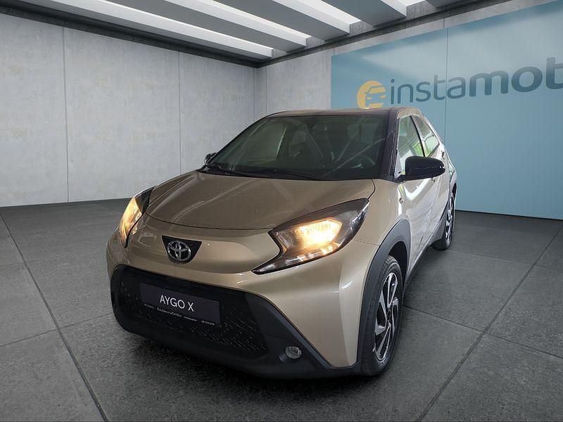 Beige Neu 2025 Toyota Aygo Team Kleinwagen | 20.199 € - Bild 1/4