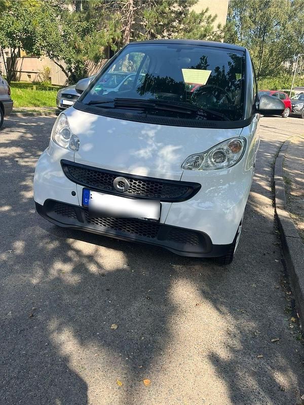 Weiß Gebraucht 2014 Smart ForTwo Coupé Kleinwagen | 7.000 € (Fairer Preis) - Bild 1/4