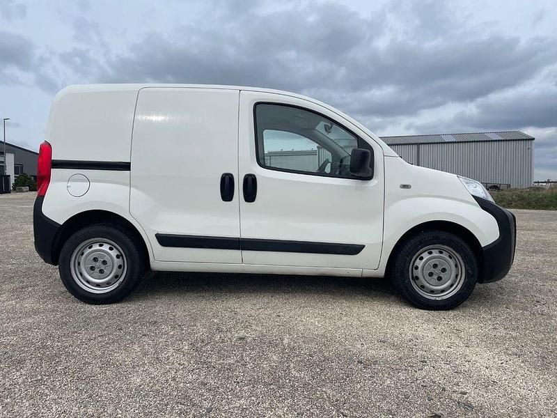 Gebraucht Peugeot Bipper 75 PS (55 kW) 2015 Weiß Van / Kleinbus