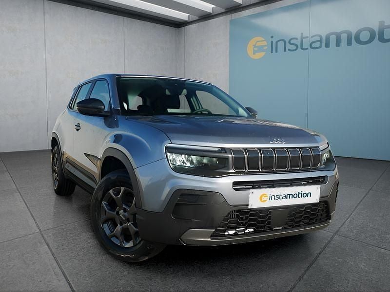 Grau Neu 2025 Jeep Avenger Longitude SUV | 24.749 € (Superpreis) - Bild 1/4