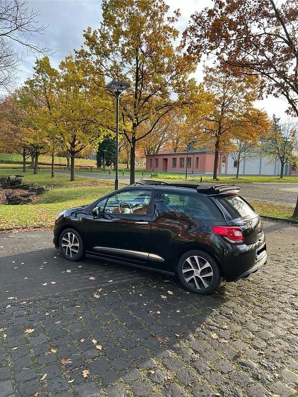 Schwarz Gebraucht 2014 Citroën DS3 Cabriolet Cabrio | 5.700 € (Fairer Preis) - Bild 1/4