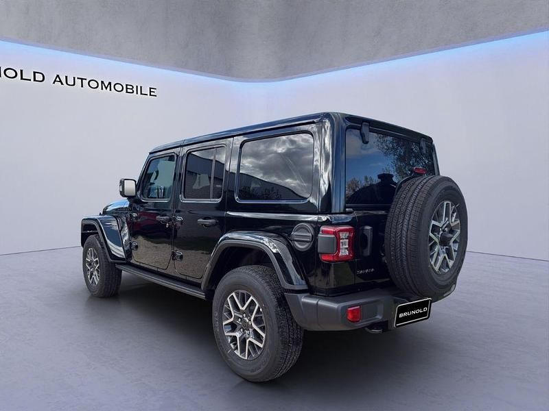 Neu Jeep Wrangler Sahara 272 PS (200 kW) 2025 Schwarz SUV
